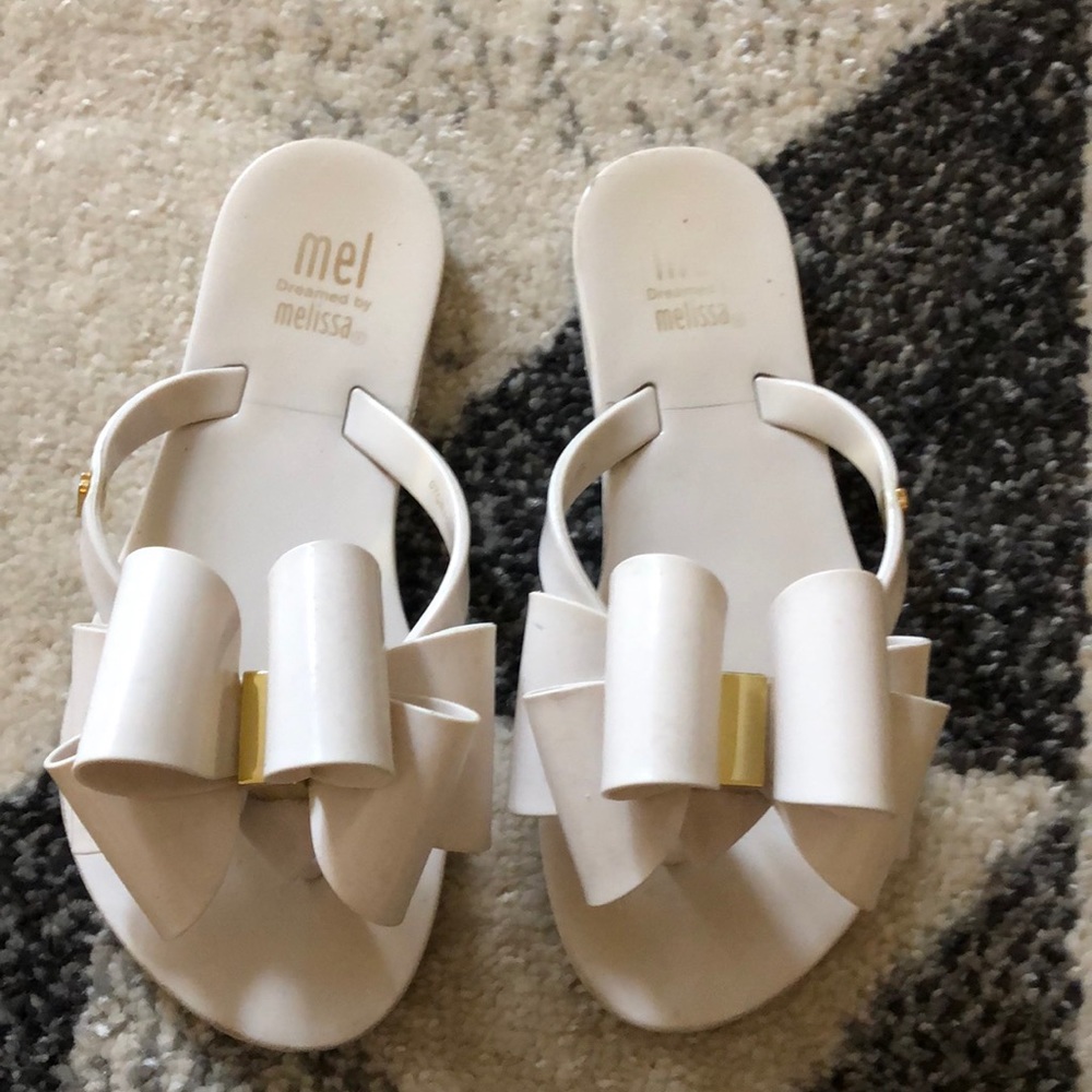 Melissa now flip flops